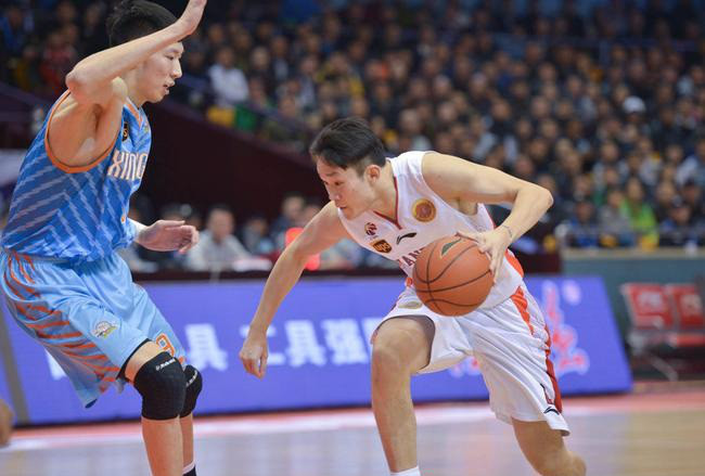 窗口期体能课后，休斯敦火箭迎来里程碑备战欧超杯，赛场秩序良好，临场指挥获称赞的简单介绍